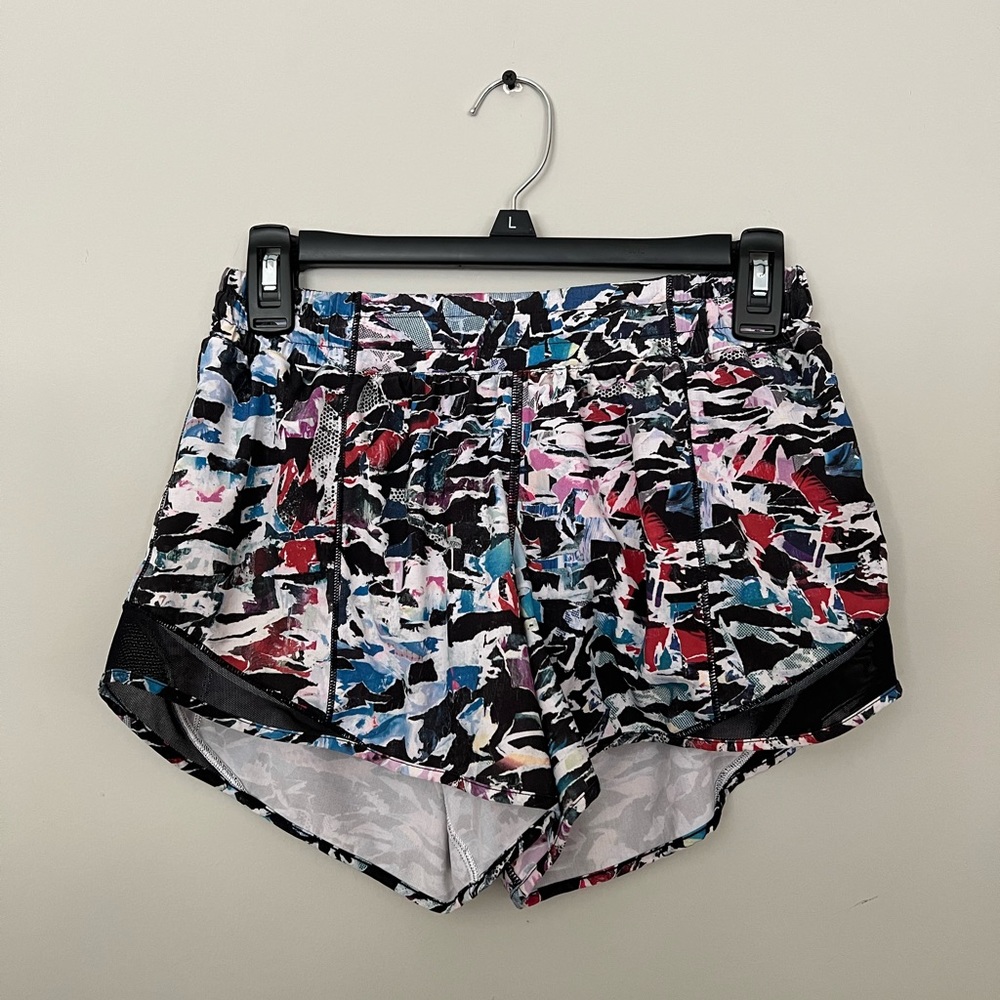 Women’s Lululemon Hotty Hot athletic shorts